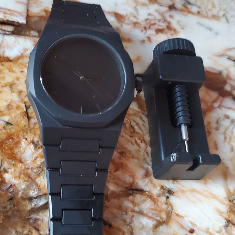 Black Minimalist Lightweight Watch with Band Adjuster